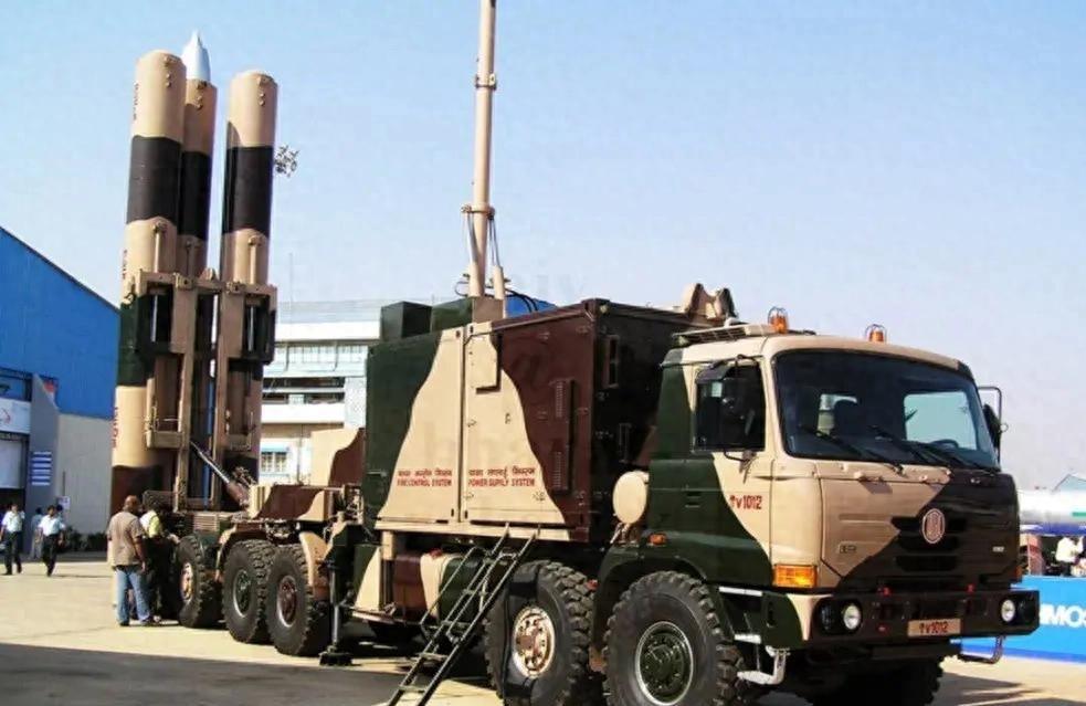 看到菲律宾又拿“受害者”剧本出来秀，我这老牌军迷真是气得差点把茶盏给掀了！3