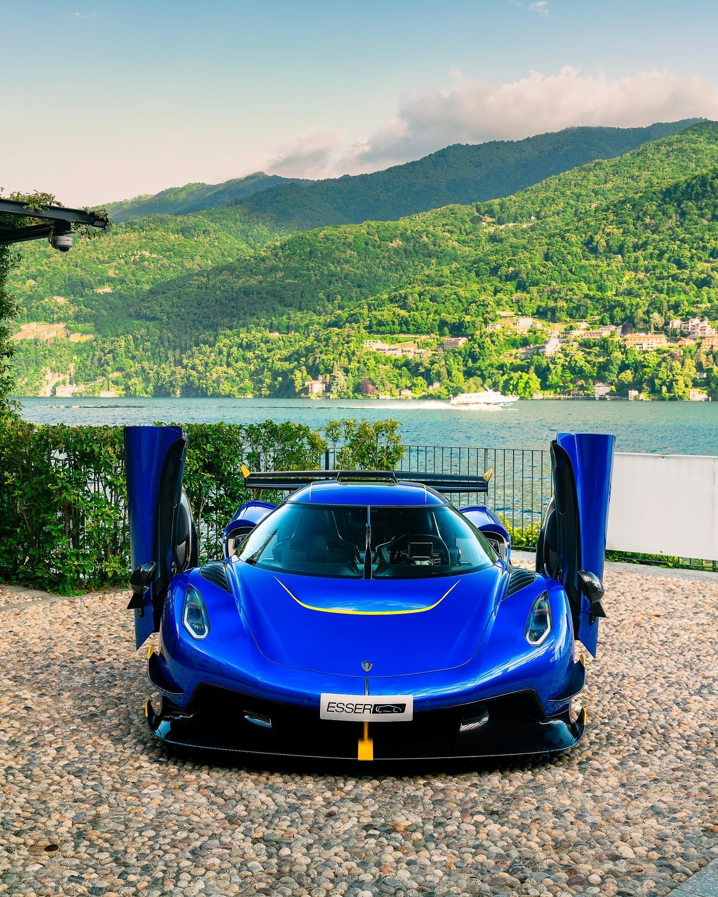 下午好！来自科莫湖！🇮🇹KoenigseggJesko💙...科尼赛