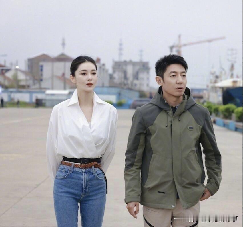 这是我见过身材最完美，气质最好的一个女明星。颜值一般，没有刘亦菲漂亮，但她的身材