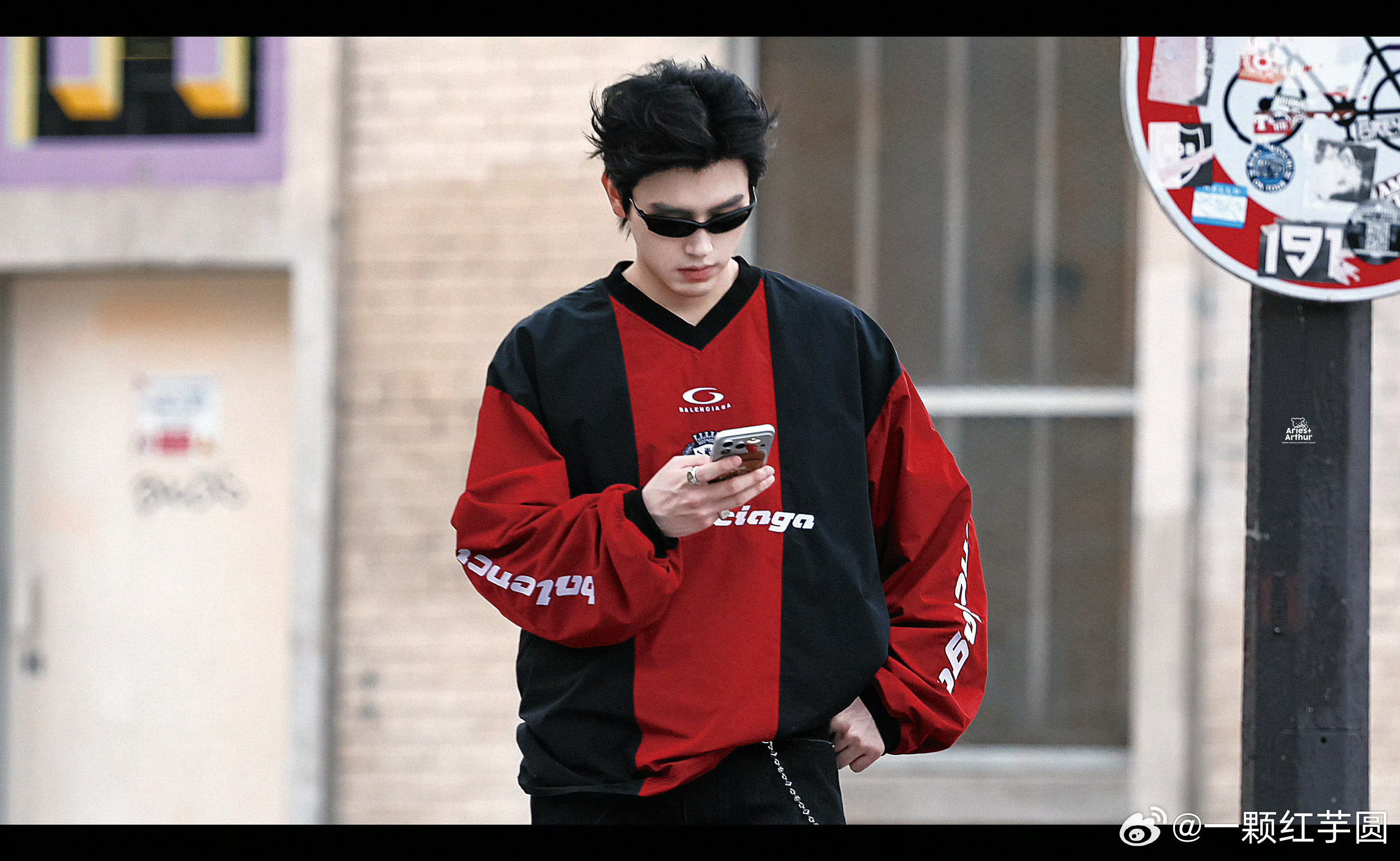 陈飞宇现在状态夯得很！巴黎时装周的阿瑟都帅成啥了！！！陈飞宇吃的也不多还是得