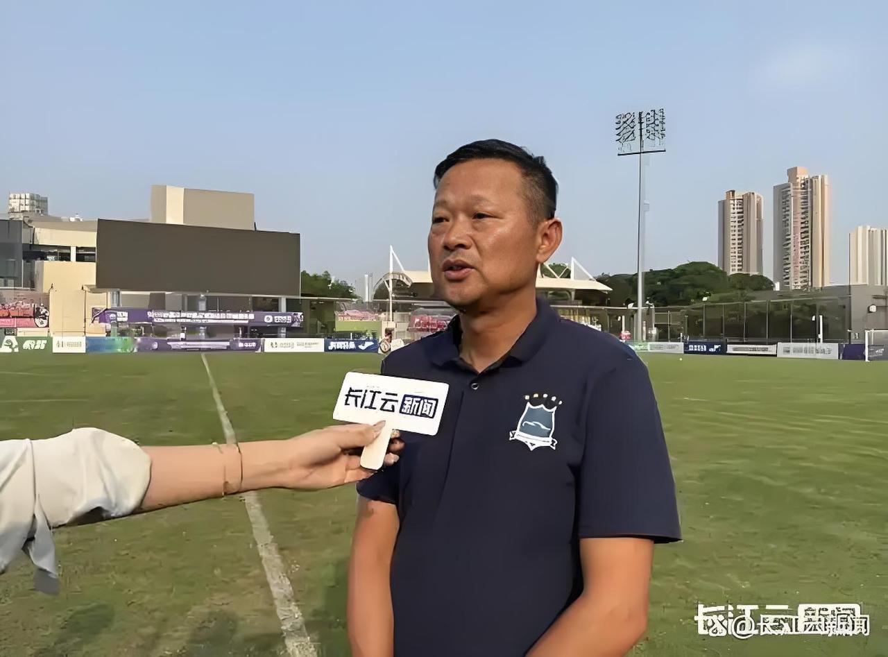 中国女足换帅！米利西奇下课。本土教练常卫魏接任！北京时间12月14日，直播吧