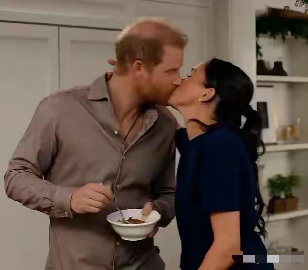 梅根的聪明才智只是意图做名媛？！[？？？]酷爱演戏应该算是她的天命，然后她