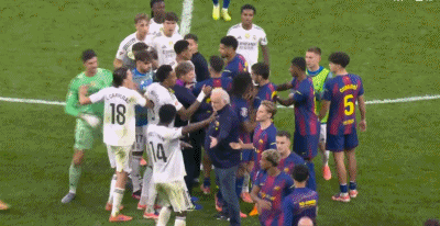 膨胀的代价！亚马尔德比战前挑衅赛后失控，与维尼修斯上演闹剧双双暴露低素质