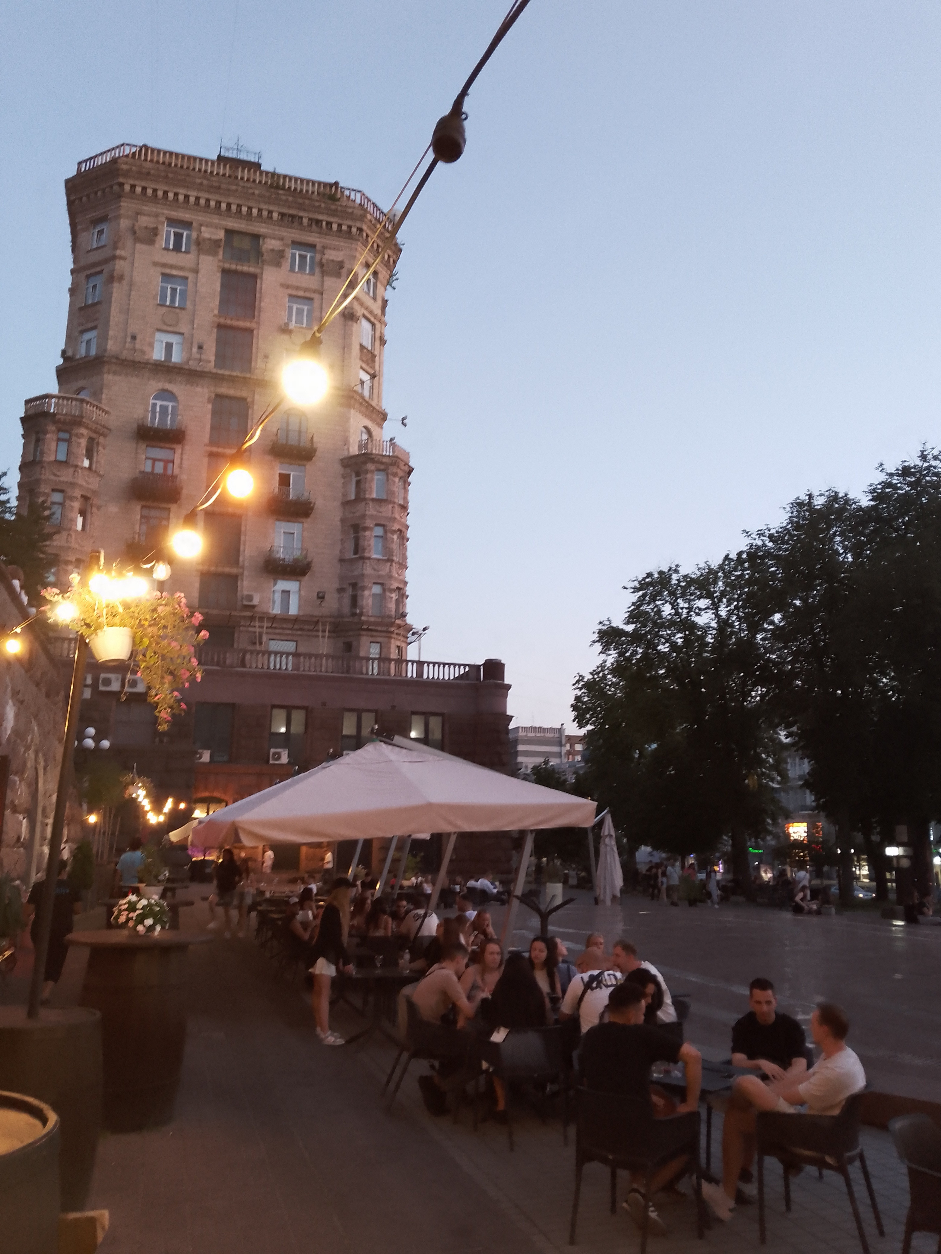 基辅，夏夜小酌​​​