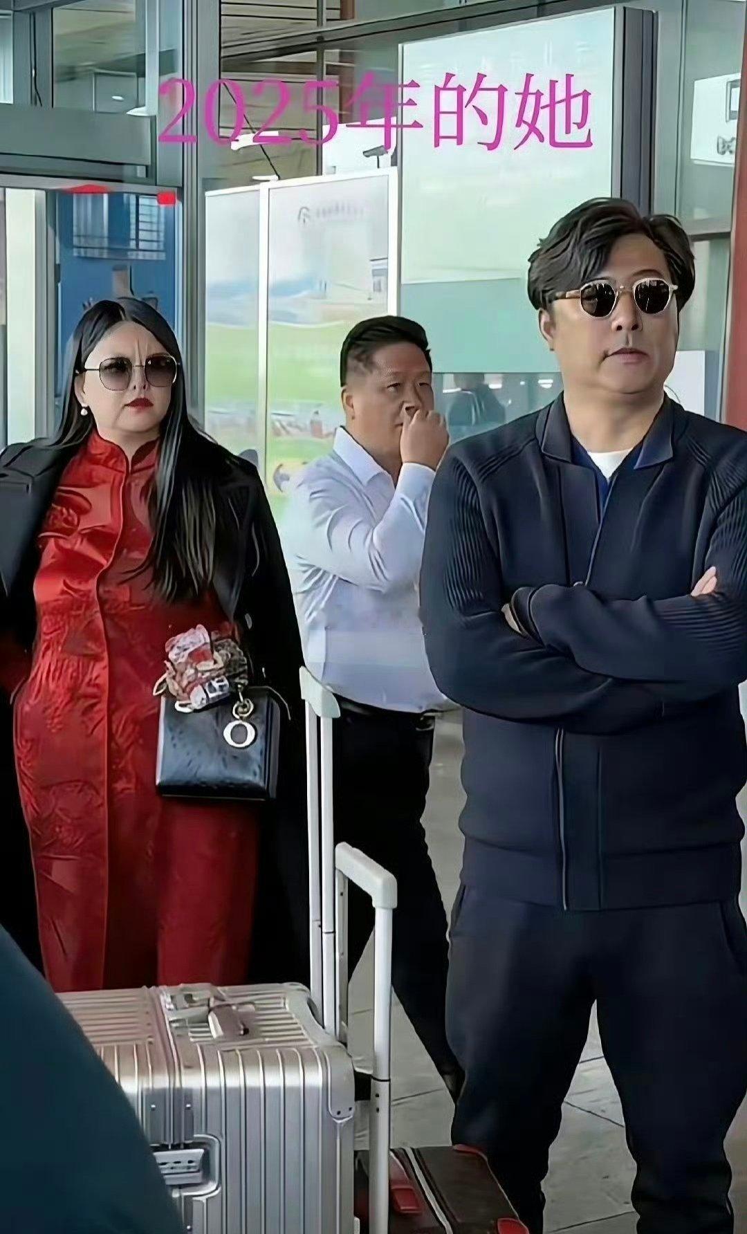 从照片的对比来说，这25年李湘吃了多少苦！​​​