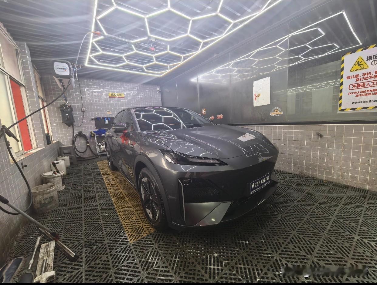 朋友15万预算，拿下混动深蓝S07，朋友开了七八年燃油车了，今年决定换新能