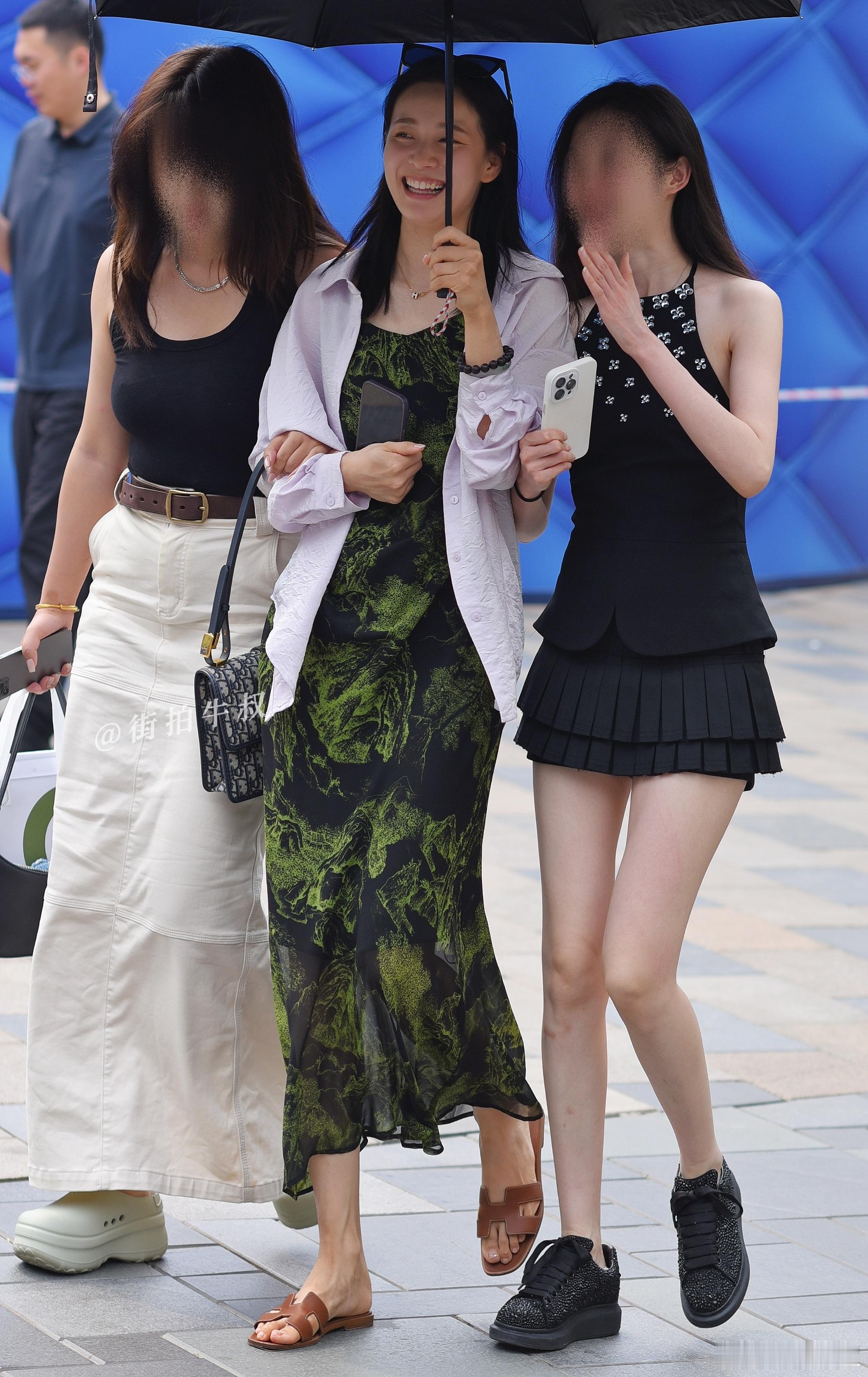 优雅气质的网纱连衣裙