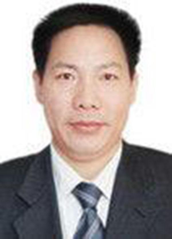 拔出车萝卜带出泥，估计耿学伟的落网与他的老搭档张佃虎有关。两人同在临沂市兰山区搭