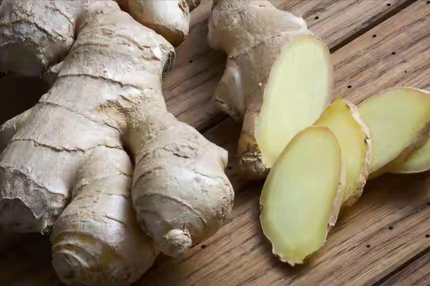 生姜是脑梗的“杀手”？医生提醒：若想大脑健康，这几物建议多吃生姜是脑梗的