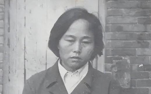1986年，一女子在参观故宫时，突然说了一句让人震惊的话：“这大殿和我简直太般配