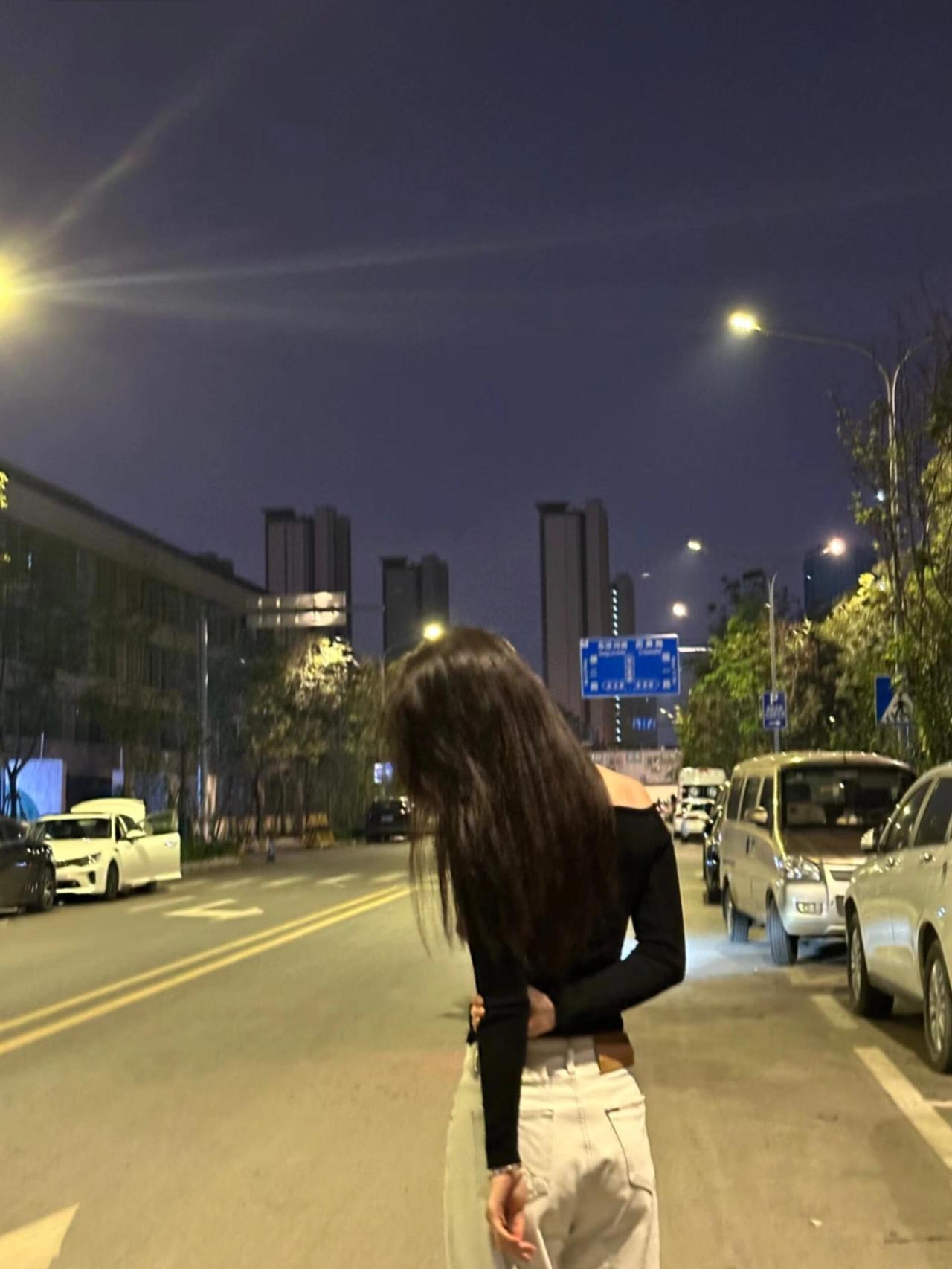 现在的问题不是人老了无人养老的问题而是现在的孩子寿命活不过老人这话听着扎