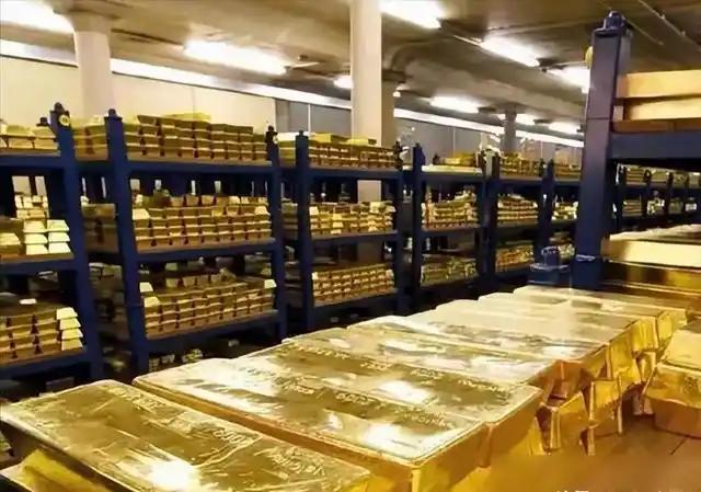 中国正式挑战美元霸权？彭博社披露，中国积极将自己定位为外国央行黄金的托管人，为外
