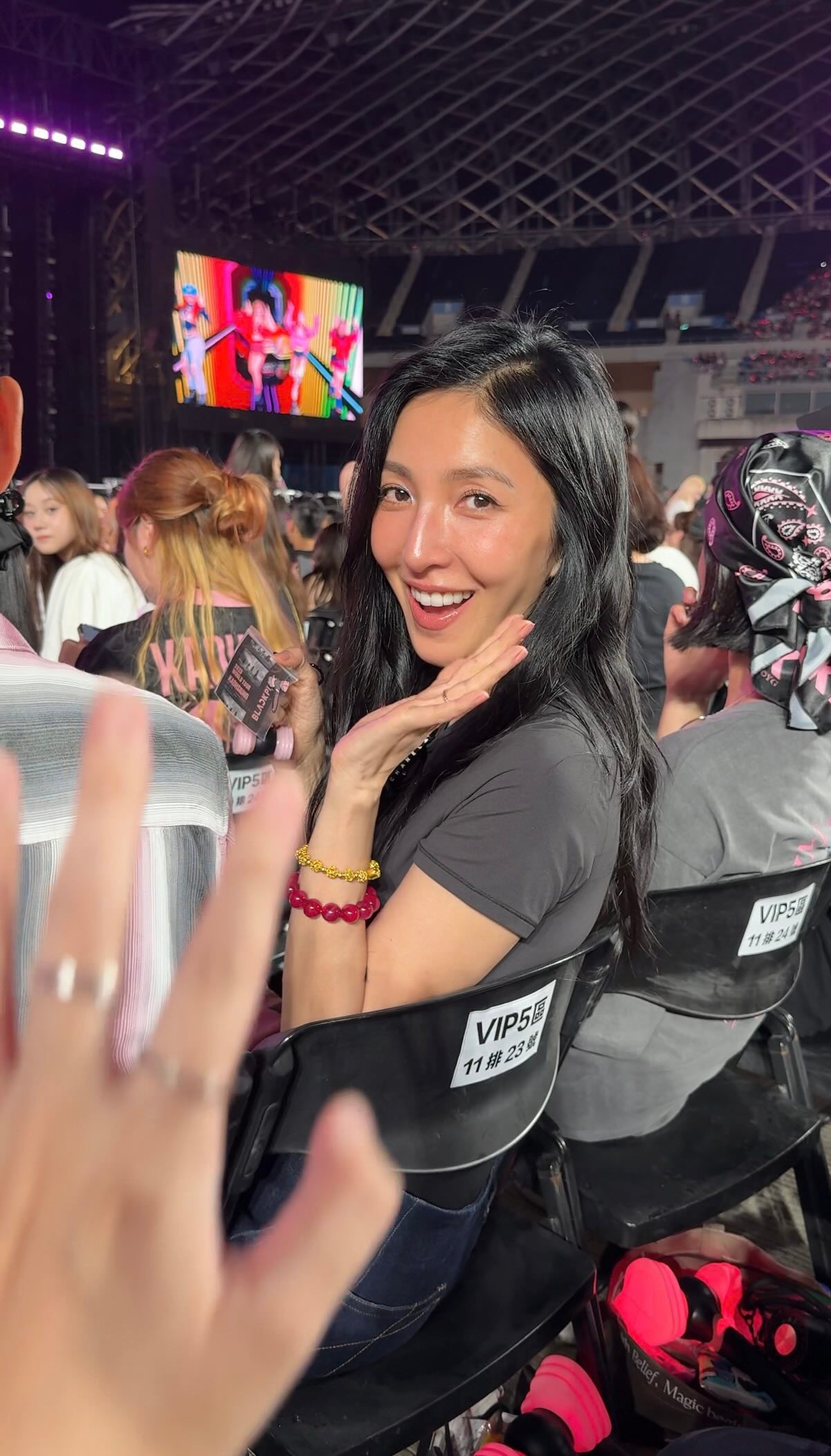 拿完金钟视后杨谨华立马去支持BLACKPINK🩷好美喔​​​