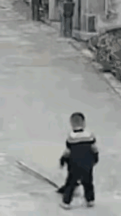 早晨笑一笑，全天没烦恼[呲牙笑][呲牙笑]人还是那个人，只不过年龄变了智商一点儿