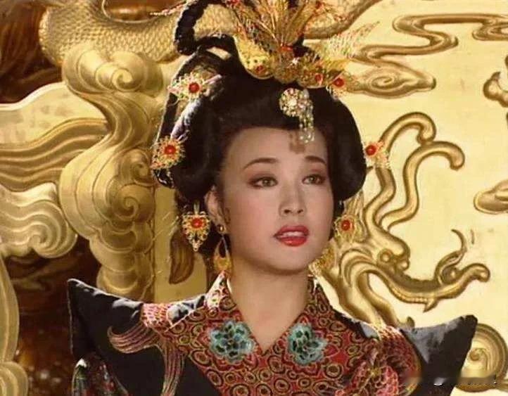 665年，大着肚子的武则天在李治床上看到了亲姐姐武顺。武则天恨恨地对武顺说：“如