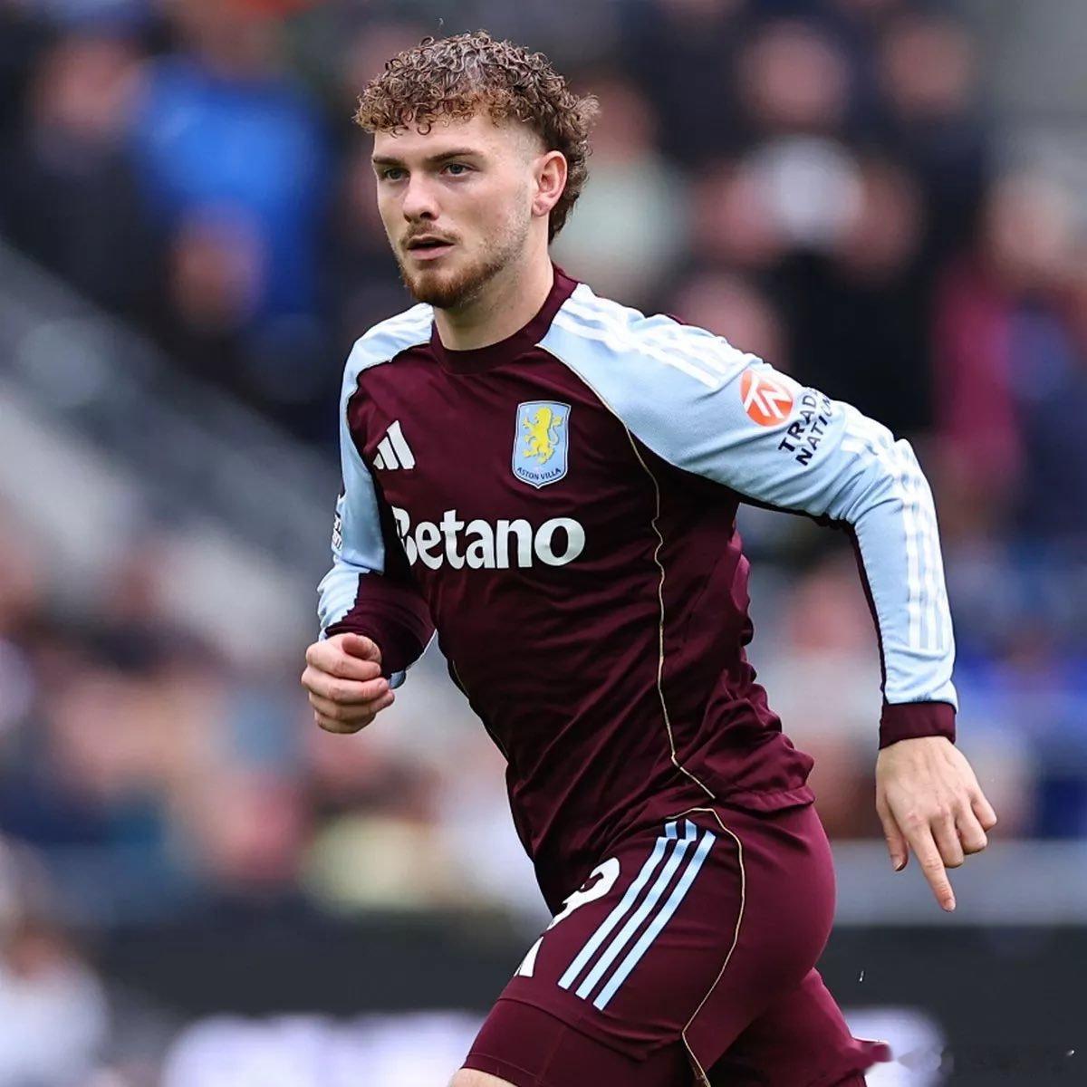 乔伊斯透露据悉，其中一笔潜在的转会可能是埃利奥特的回归，现在两家俱乐部之间有可