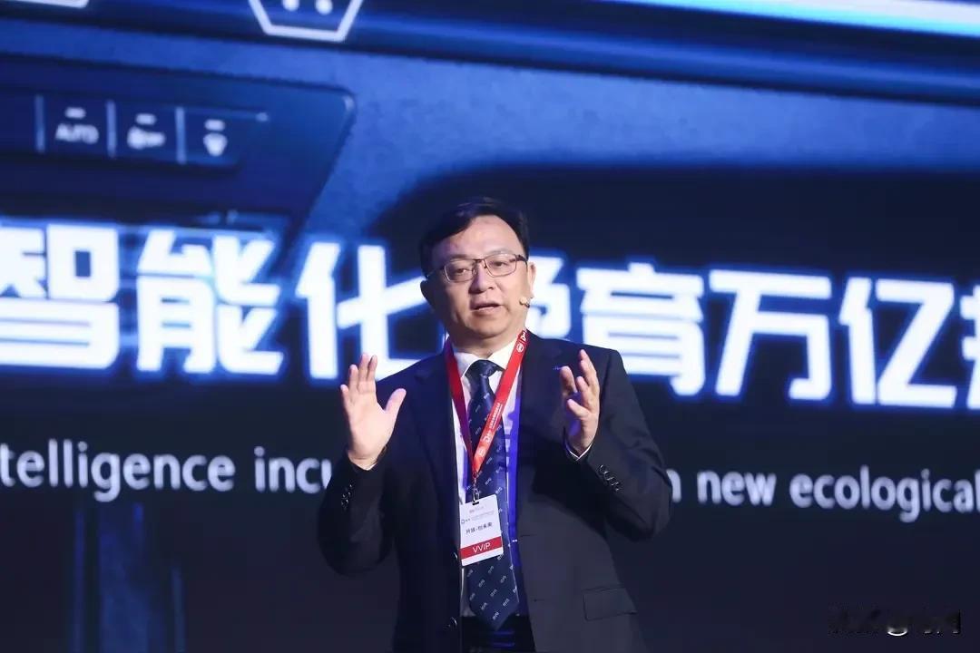 比亚迪宣布召回11万辆汽车，免费为用户修复缺陷，包含10年前的汽车，体现企业责任