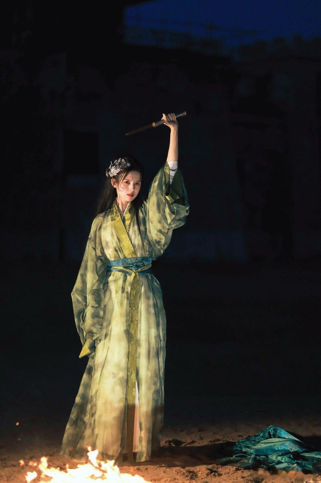 从三年简历投递到入选星辰大海，鹤男让我们看到了坚持的力量！《入青云》只是开始，期