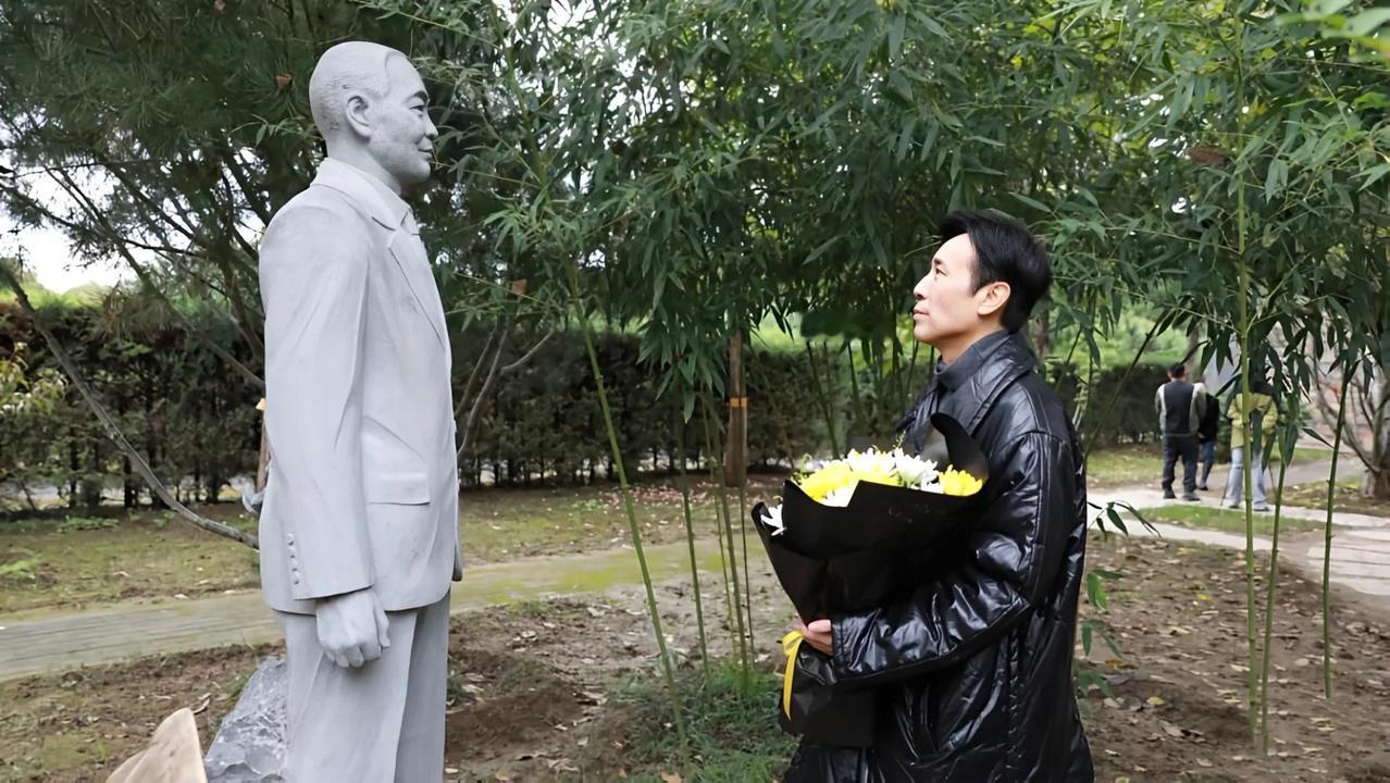 终于明白人民日报为何会夸于和伟了不是因为他演技好，也不是因为他帅更不是因为他