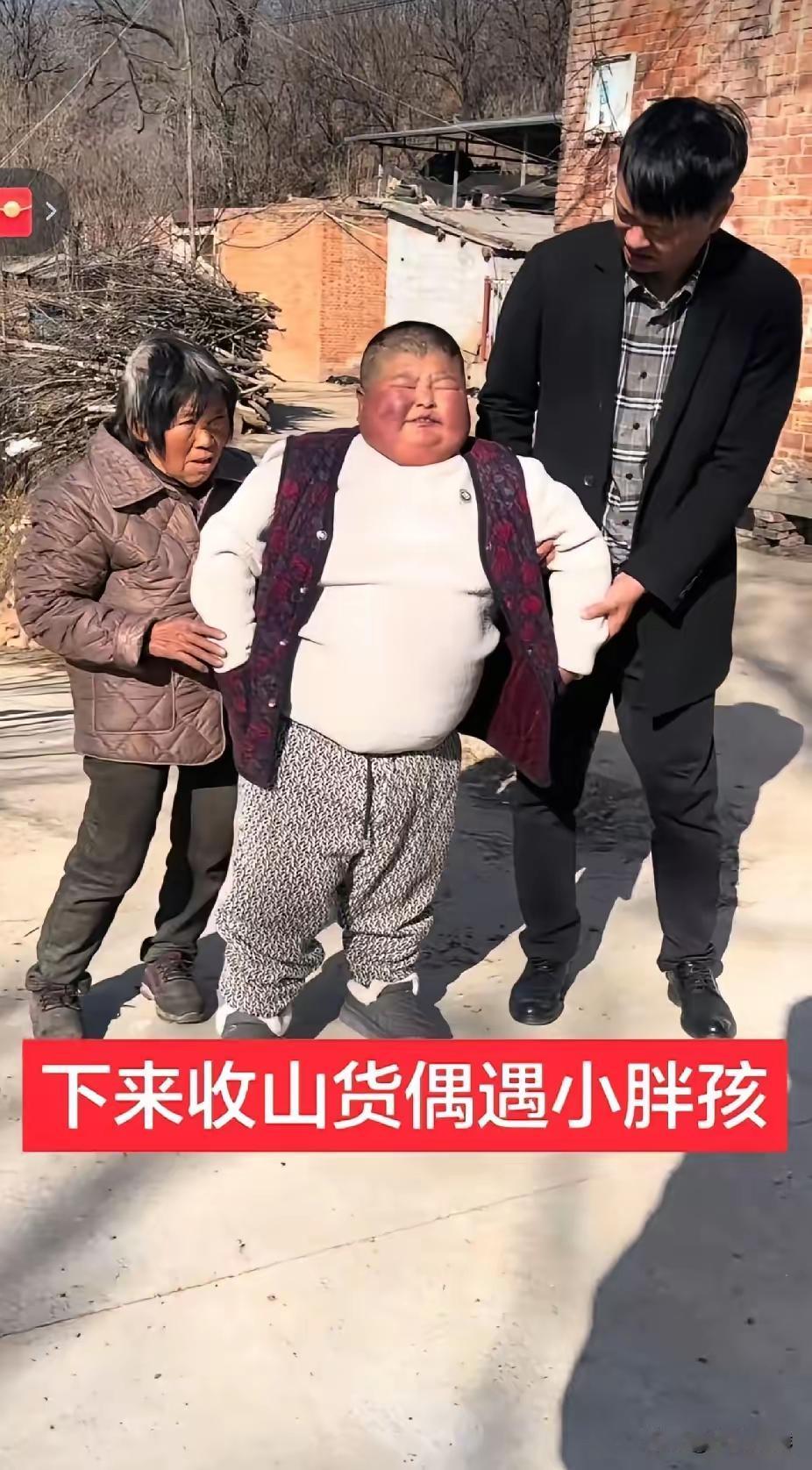 孩子进ICU了知道着急了。早知道如此何必当初呢，他是河南的网红，叫做亚豪，现在