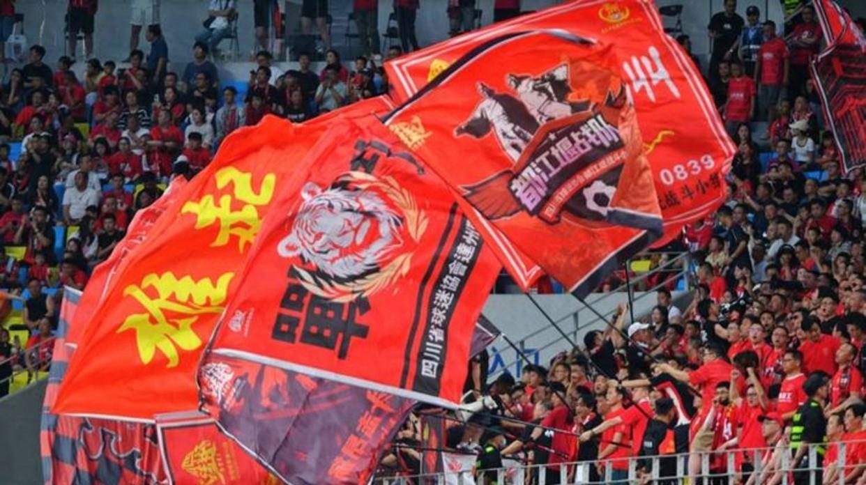 成都：我不装了，就是要拿冠军，我摊牌了！本赛季成都蓉城前七轮6胜1平，创下四川