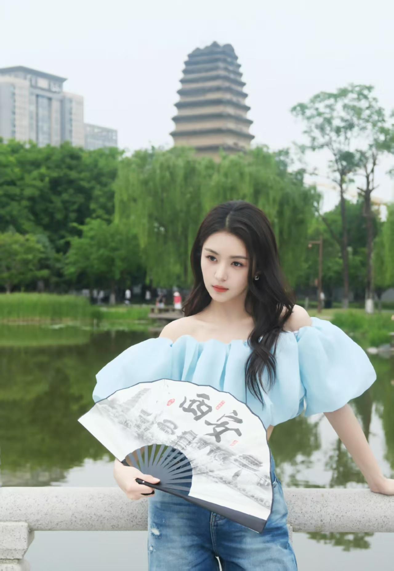 为了暑期里更好的追剧《长安的荔枝》，千里迢迢去了趟长安。但是发现被骗了，长安压根