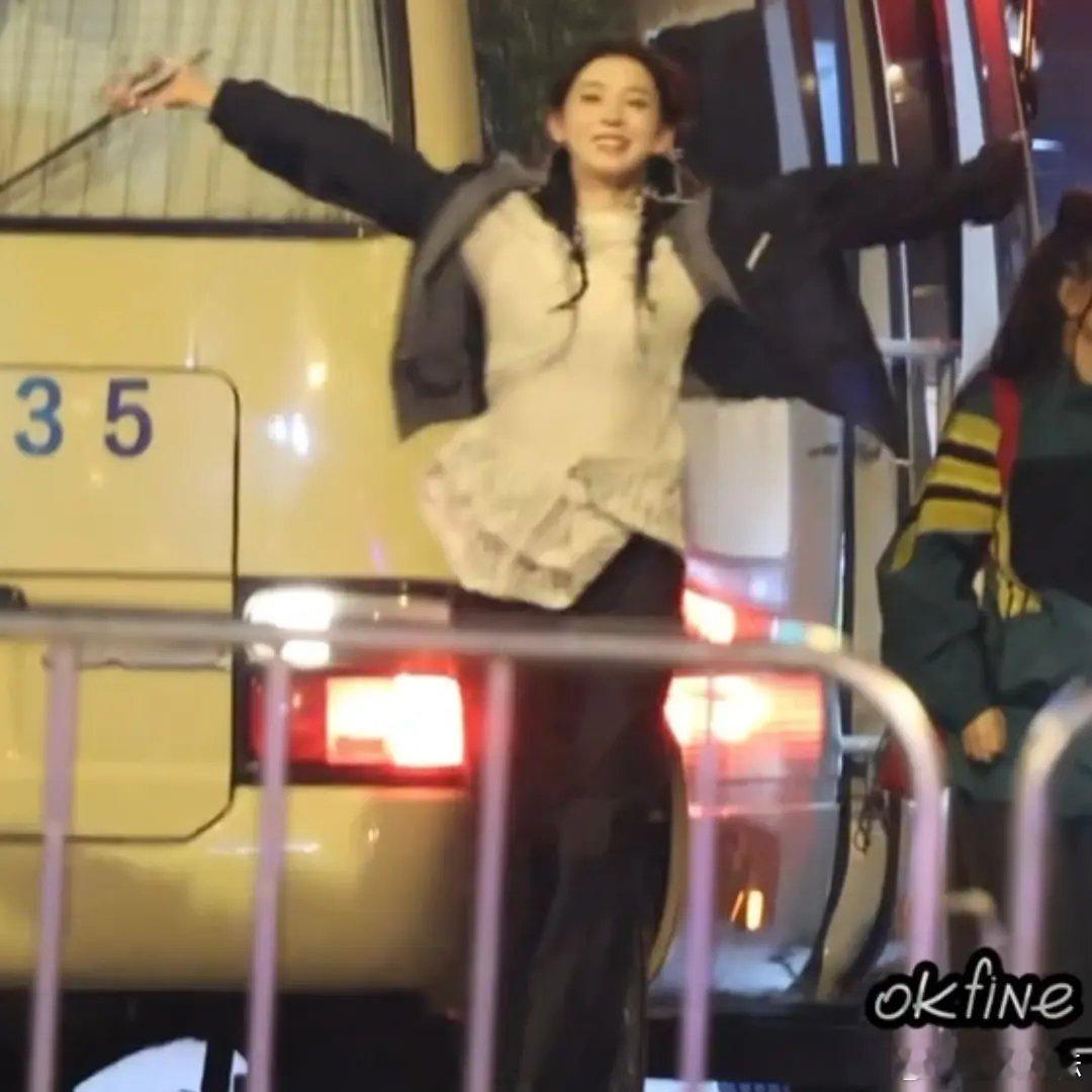 被陈瑶这鲜活劲儿感染的要哭了🥲