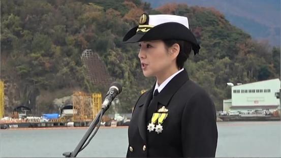 一旦中日开战，千万别因为对方是女性而手软，此人为日本“有史以来”首位女舰长，她名