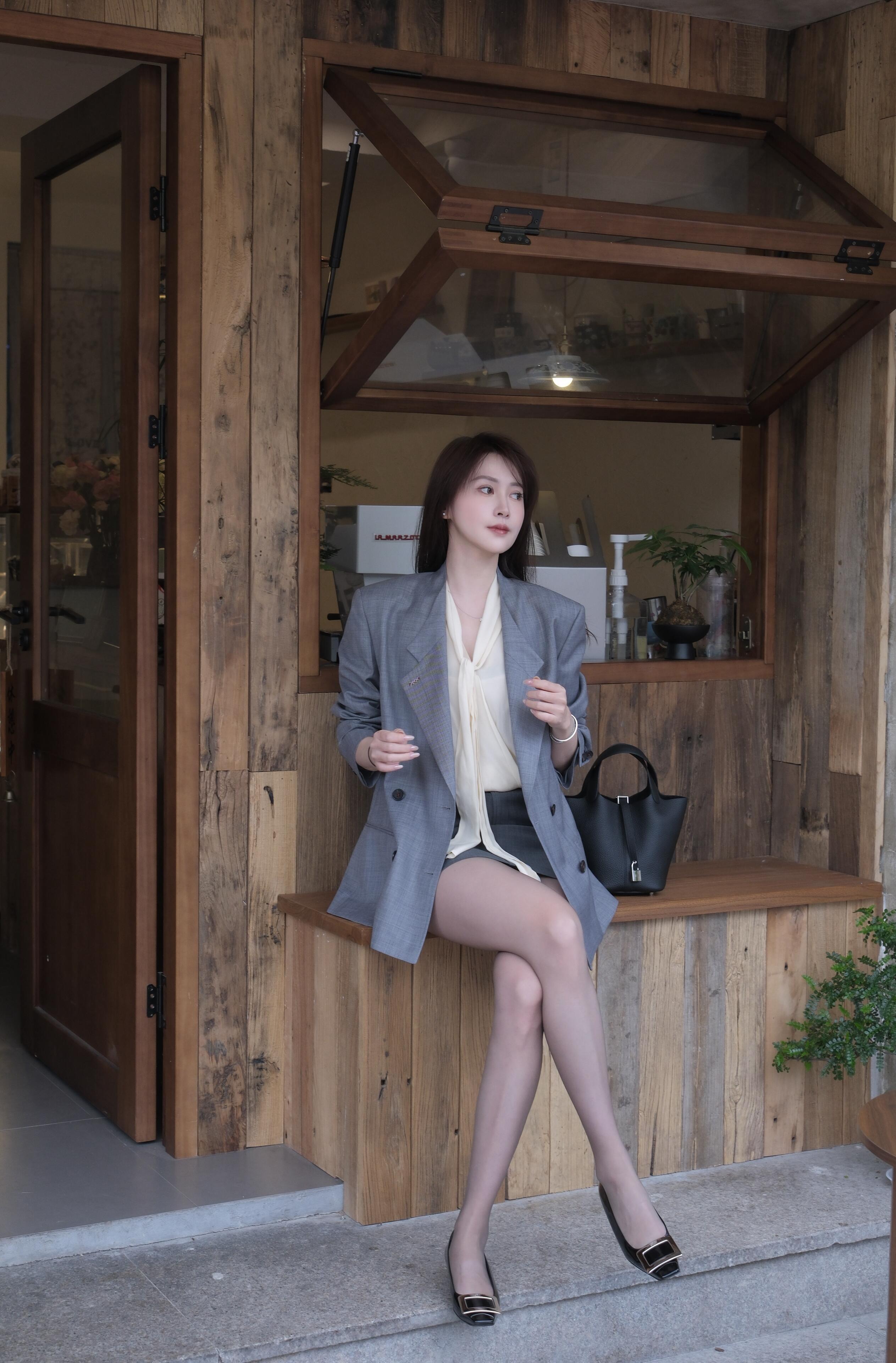 今天是温柔西装控