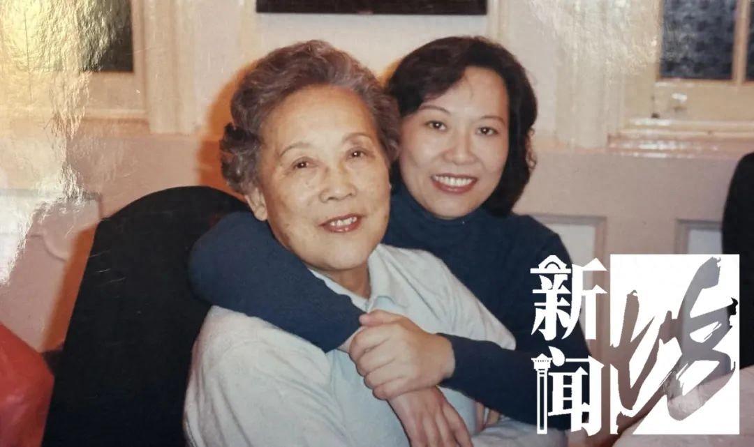 2001年，上海一女子为报答独身恩师，掏空积蓄，为老师在上海置办了房产，并为其养