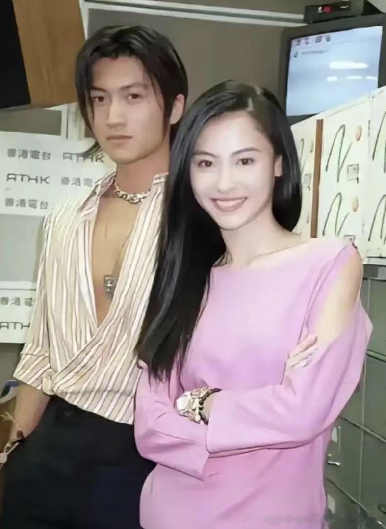 谢霆锋知道张柏芝有新儿子了吗天才厨人岳云鹏这声妈妈叫得其他嘉宾都愣住了，张柏芝