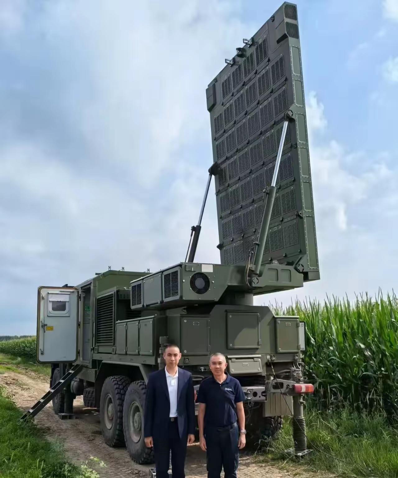 泰国买了中国反炮兵雷达，赶紧运回国，正好用上。7月26日下午的泰国武官，随