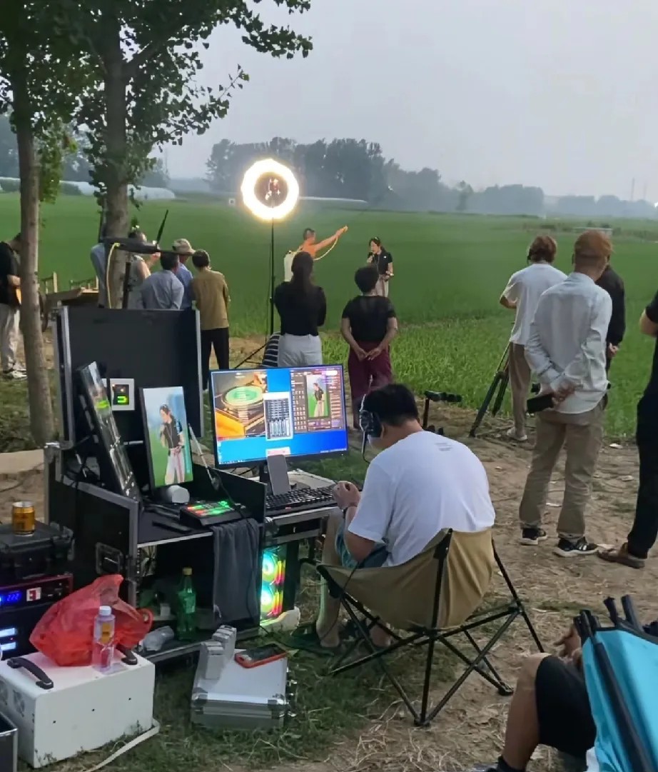 看到这张图你还会在给主播刷礼物吗直播间里打造的人设都以为是一个人辛苦的在奋