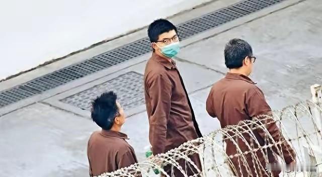 29岁的黄之锋，原本定于2027年1月获释，只剩约4个月，可9月2日，他站在香港