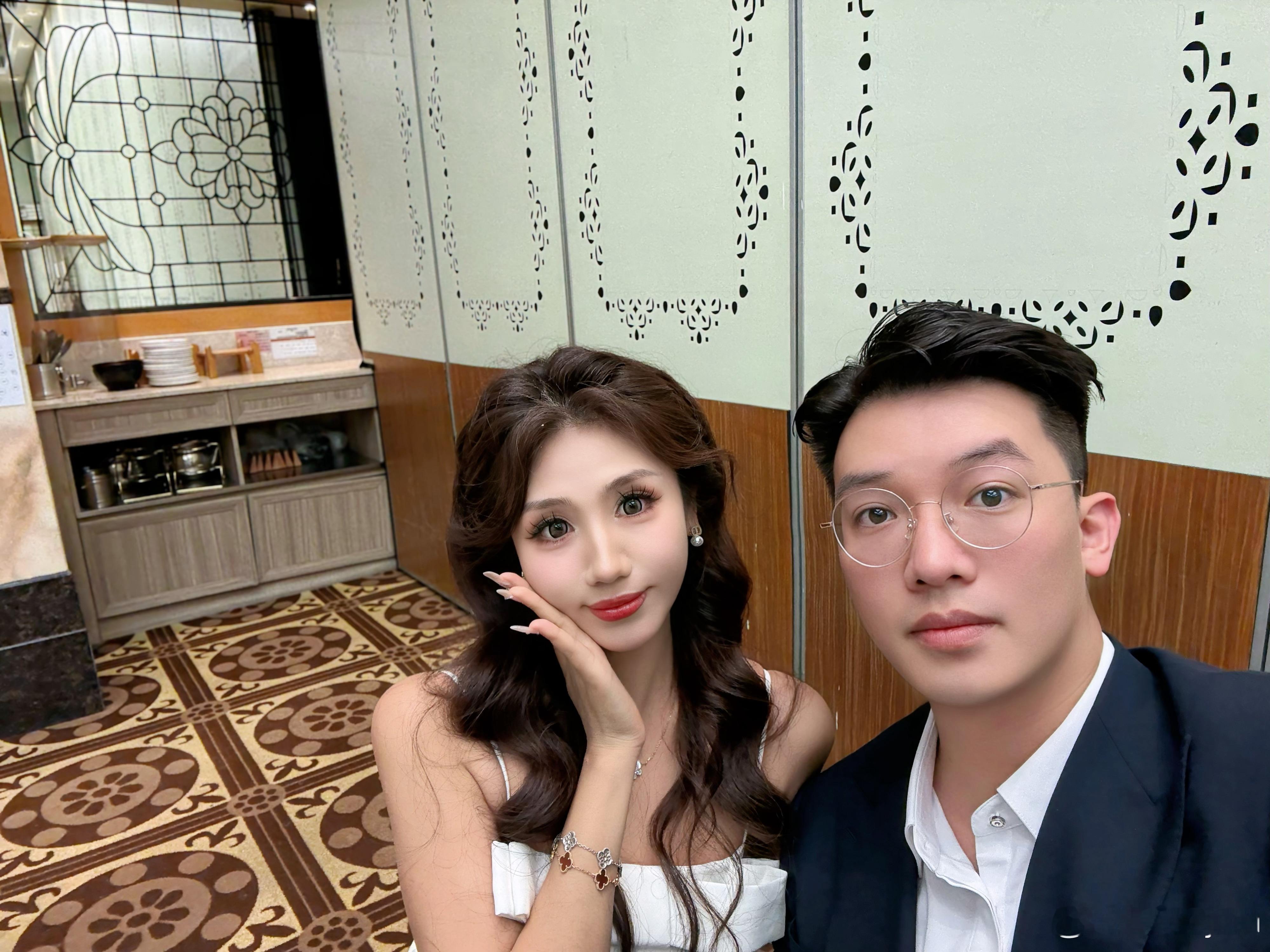 2019-2025六年又回到了最初的起点第一次见老板们和师兄师姐的时候