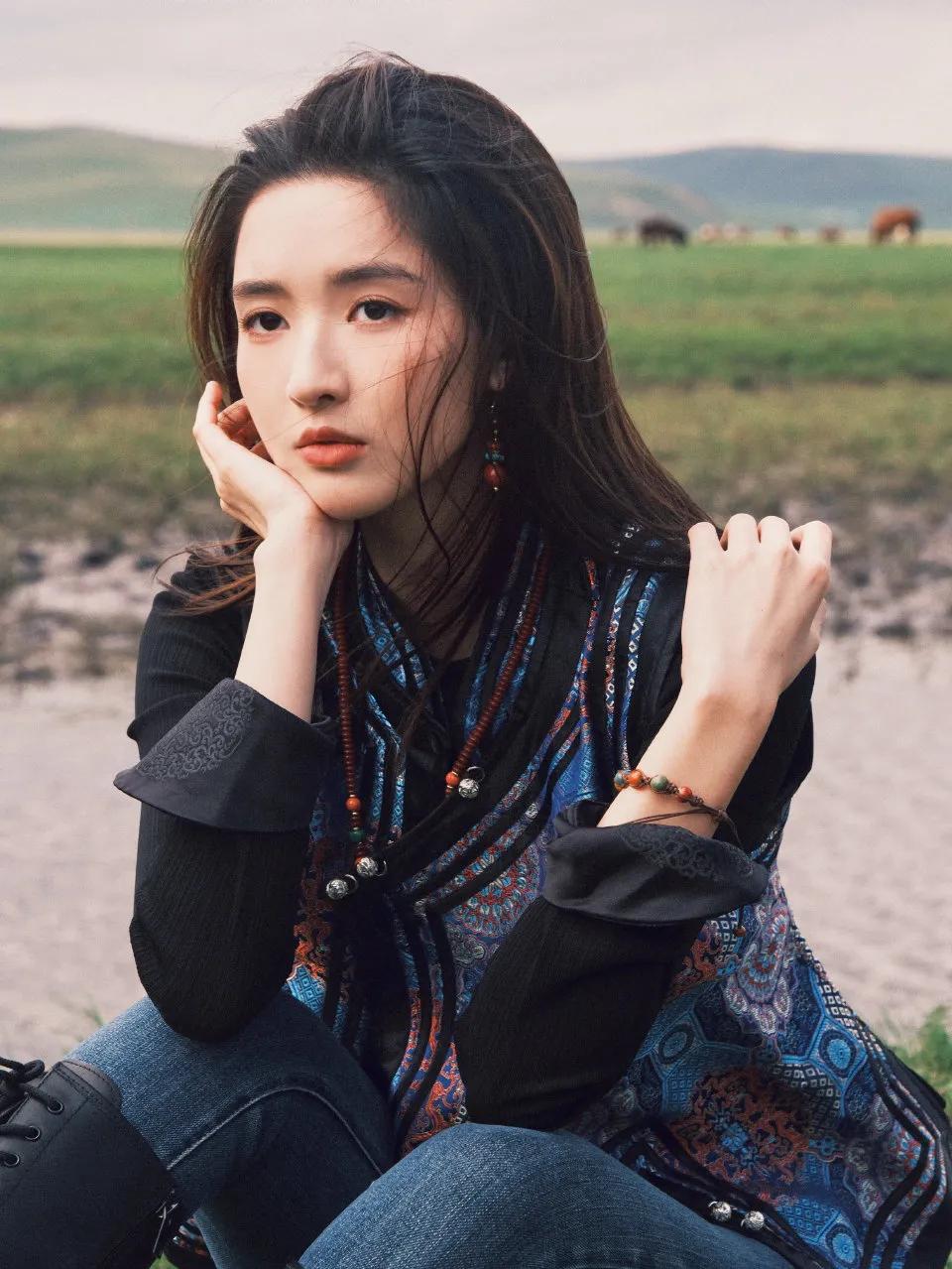 王玉雯写真分享，自然优雅，清纯美丽清纯女神王楚然国产美女分享女星靓丽美女?