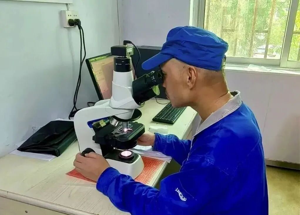 运城盐化元明粉分公司深化“水—藻—虫”研究助力盐湖养殖