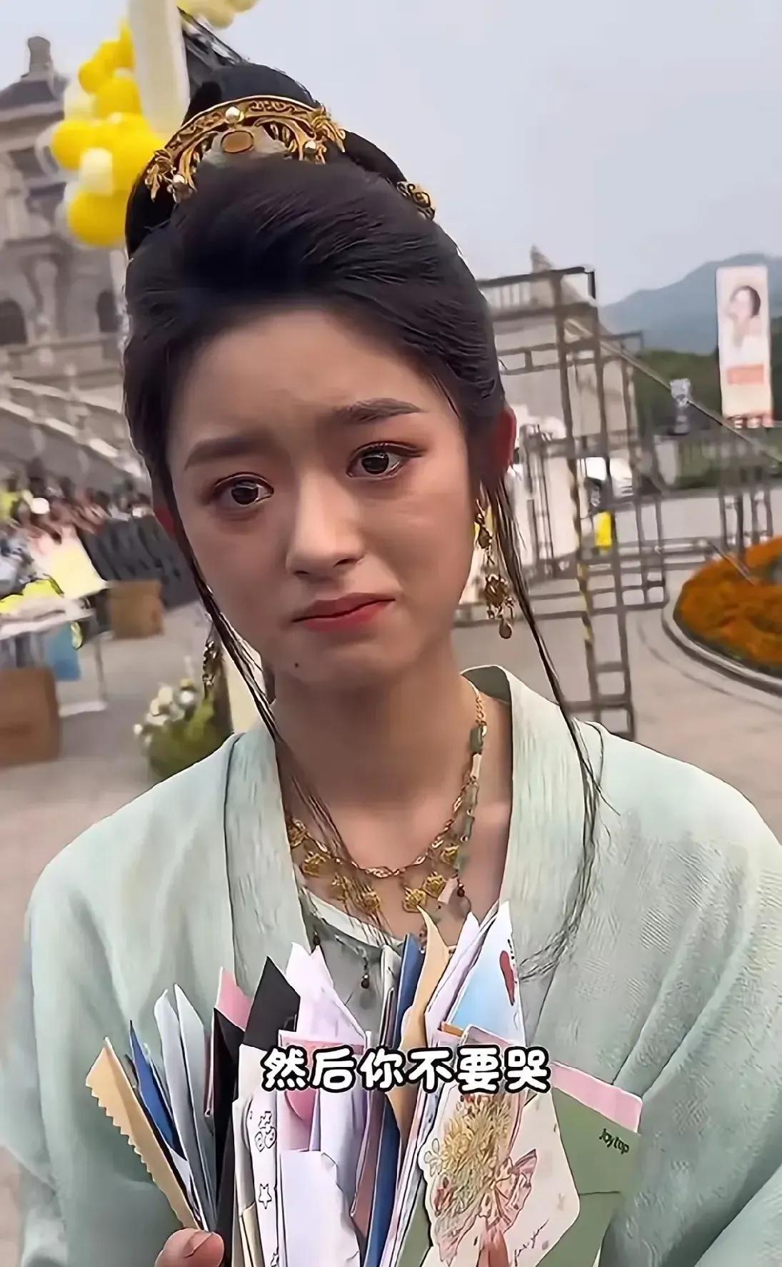 我宣布黄杨这辈子做的最正确的事情就是在18岁成人礼上戴了那副耳环！正是有了