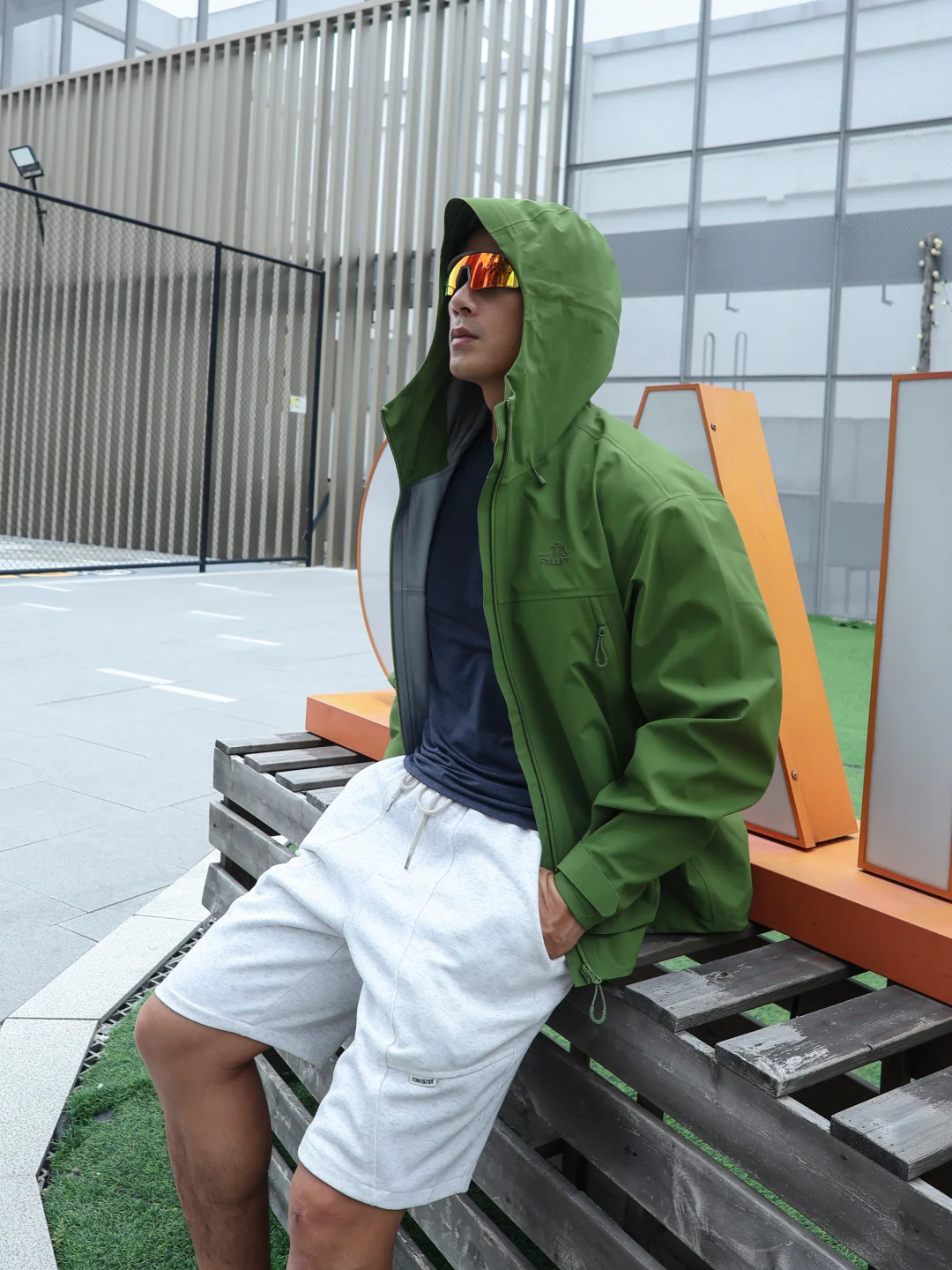 想日常就把冲锋衣穿出时髦感