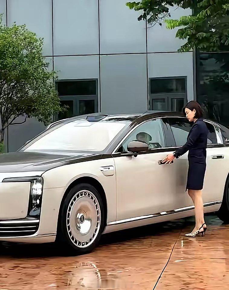 问界M9的二手车估计要爆量了～因为一部分问界M9车要去置换尊界S800了有车主聊