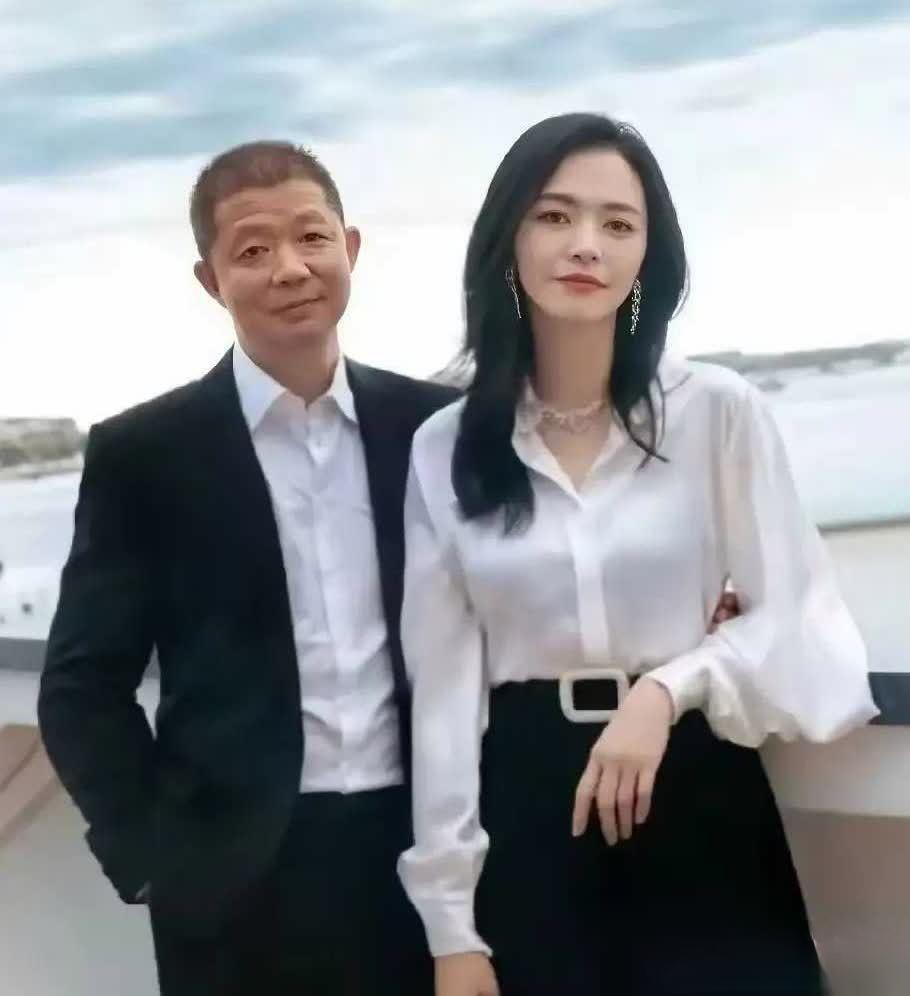 姚晨官宣离婚！14年二婚早告吹，孩子共同抚养，事业仍与前夫深度捆绑2026