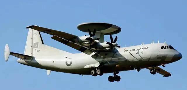 巴基斯坦大批预警机升空，给以色列上了一课：中方显然背后指点了！这次巴铁是真急了，