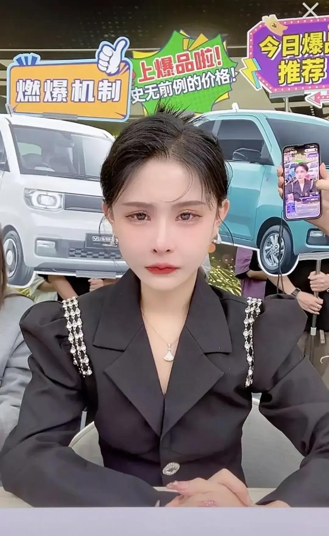 最早曝出猫妹妹吃回扣的驴家小胖称猫妹妹直播能力没问题，但人品有问题，她有严重的被