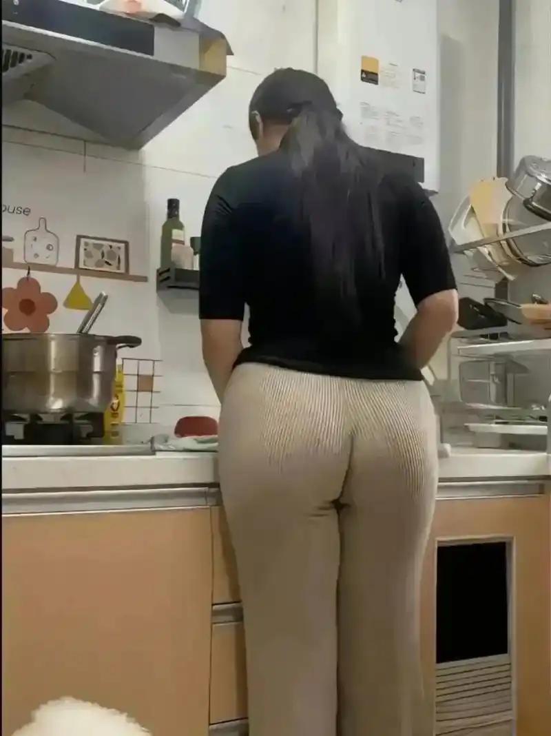 今天来表嫂家做客说是今天要给我做好多好吃的😯😯😯😯