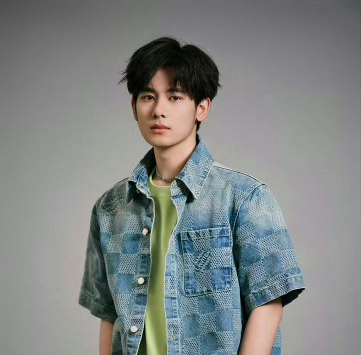 胡先煦这次不是因为他的新综艺要开播了，而是他的隐藏惊喜被发现了！原本是胡先煦