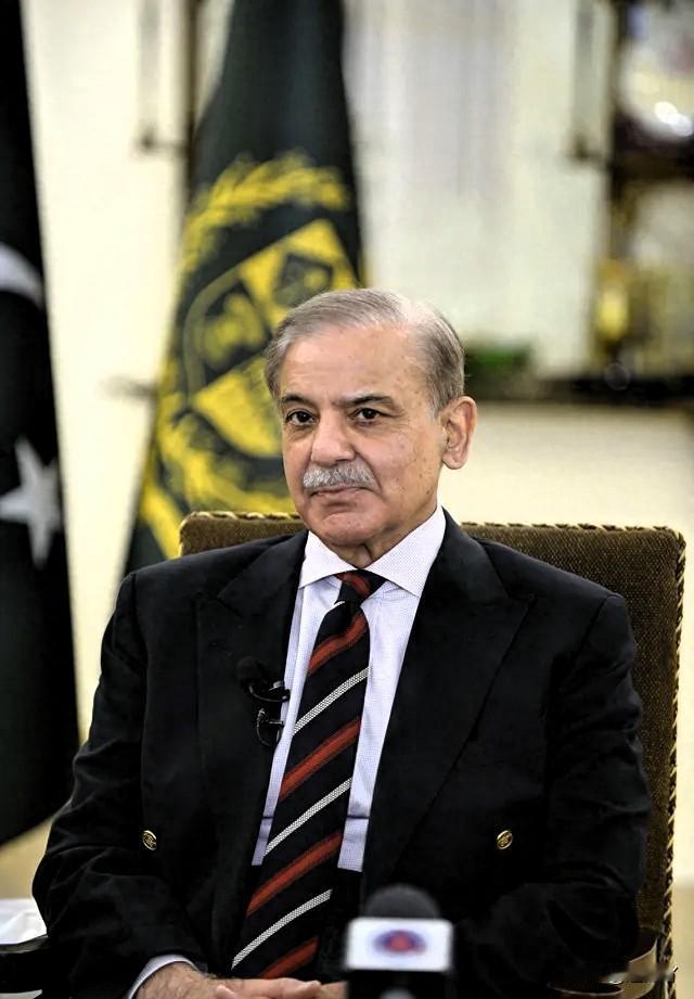 凌晨看到巴基斯坦官宣的消息，真的是惊出一身冷汗。美伊两边居然在今天8点正式停