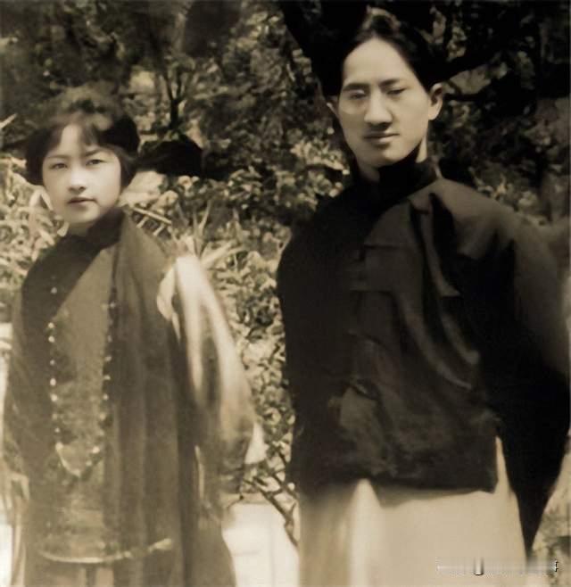 一次，高晓松想拍《林徽因传》，被林徽因的女儿梁再冰警告："你要是拍我妈和徐志摩有