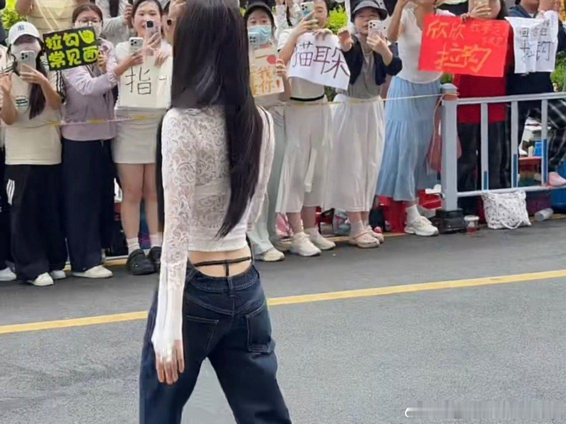 妈咪的正面妈咪的背面🤤🥵