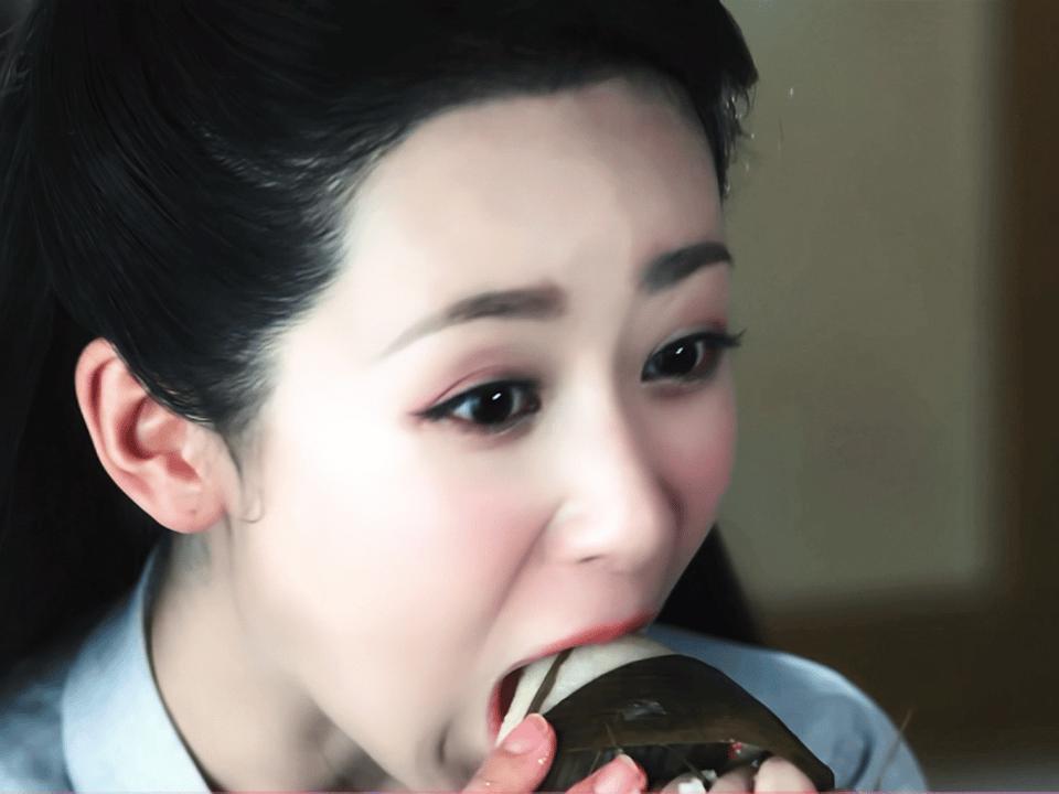 小萌咪喵呜一大口