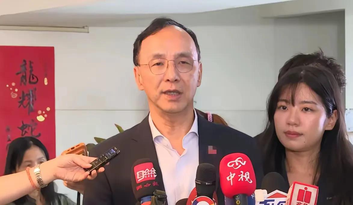 国民党主席朱立伦针对国民党中常委何鹰鹭批评傅崐萁、韩国瑜窜访日本说，“国民党的路
